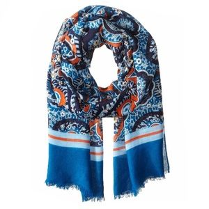 Vera Bradley soft fringe scarf